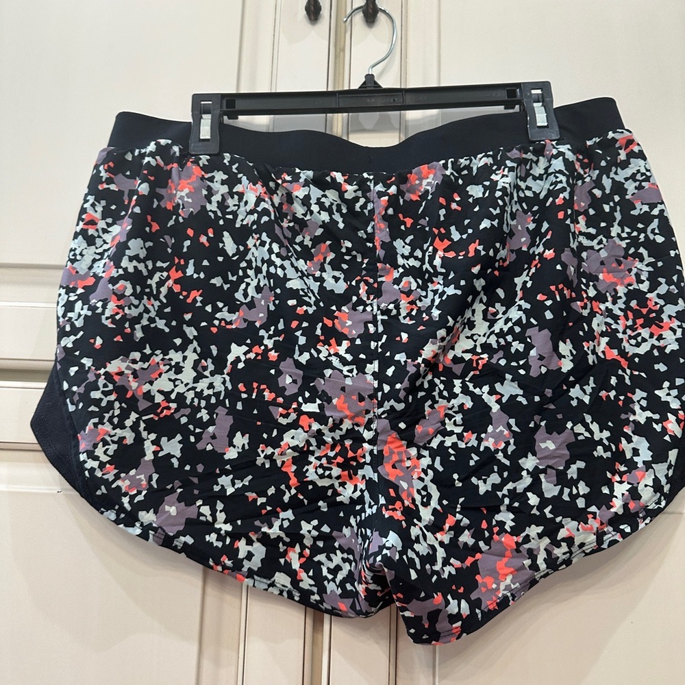 Under Armour Black and Red Patterned Athletic Shorts - Picture 4 of 5